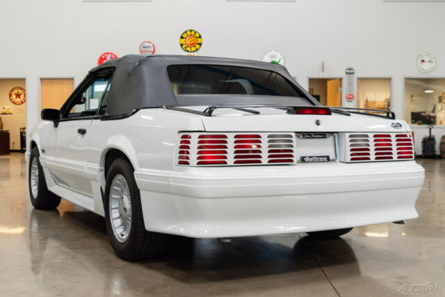 1988 Ford Mustang 2dr Convertible GT - photo 3