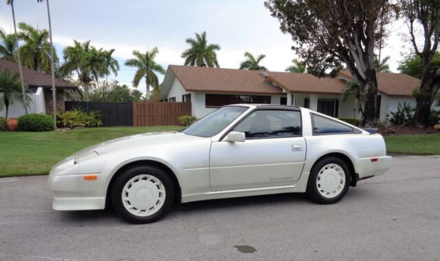1988 Nissan 300ZX Shiro / Recaro
