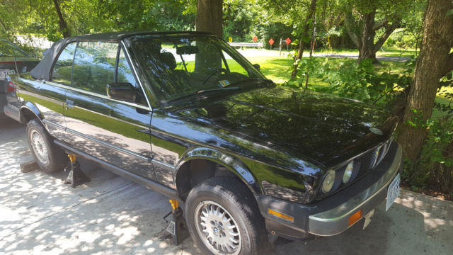 1988 325i Convertible, Sport Seats & Steering Wheel, Incl Gas Tank for Parts 1988 BMW 3-Series 325i Convertible