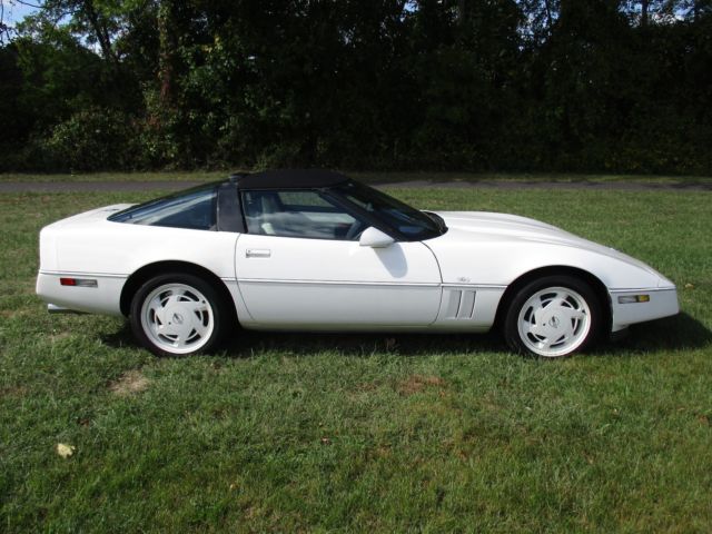 1988 Chevrolet Corvette - photo 2