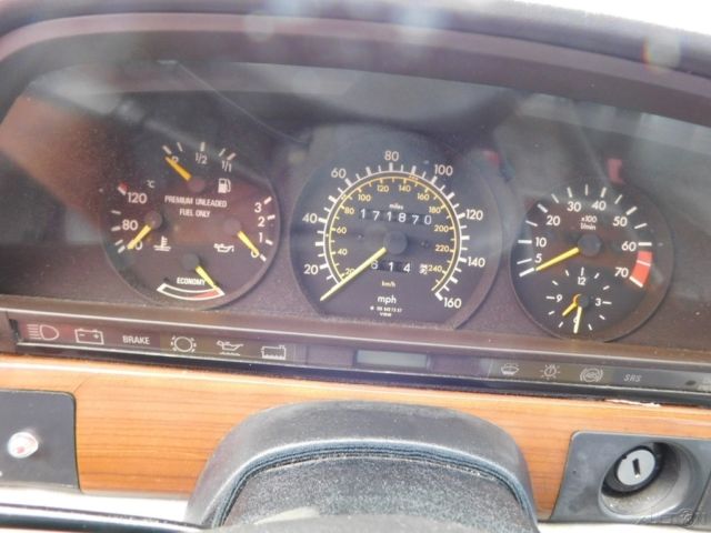1988 Mercedes-Benz 300-Series Base Sedan 4-Door - photo 11