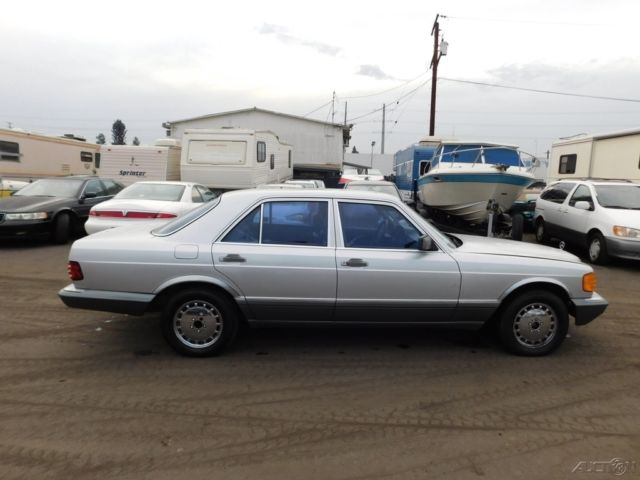 1988 Mercedes-Benz 300-Series Base Sedan 4-Door - photo 2