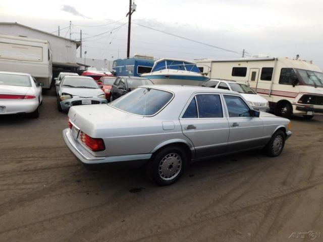 1988 Mercedes-Benz 300-Series Base Sedan 4-Door - photo 3