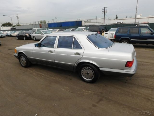 1988 Mercedes-Benz 300-Series Base Sedan 4-Door - photo 5