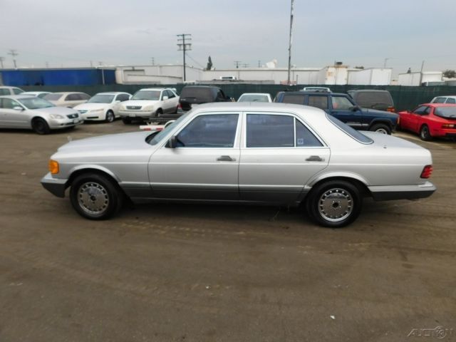 1988 Mercedes-Benz 300-Series Base Sedan 4-Door - photo 6