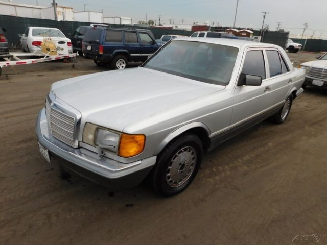 1988 Mercedes-Benz 300-Series Base Sedan 4-Door - photo 7