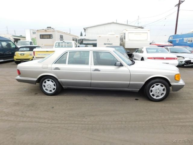1988 Mercedes-Benz 500-Series Base Sedan 4-Door - photo 2