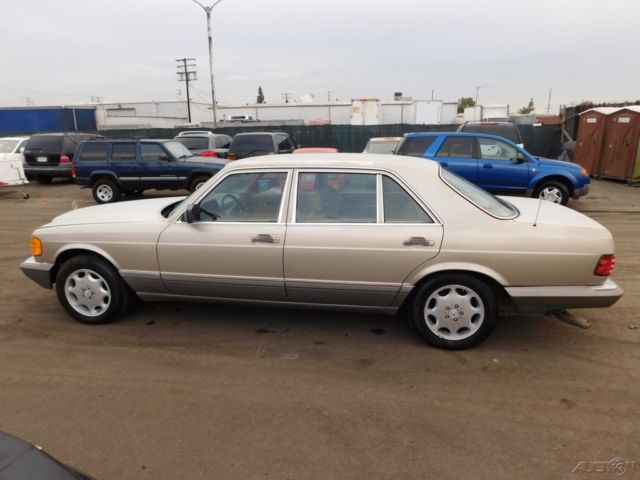 1988 Mercedes-Benz 500-Series Base Sedan 4-Door - photo 6