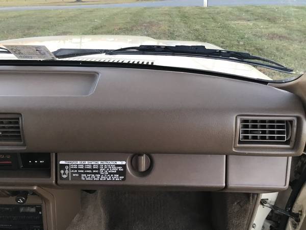 1988 Toyota Pickup SR5 - photo 9