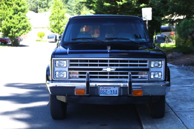 1988 Chevrolet Suburban SILVERRADO - photo 9
