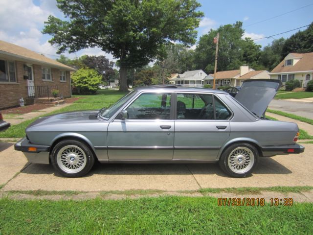 1988 535i 1988 BMW 5-Series
