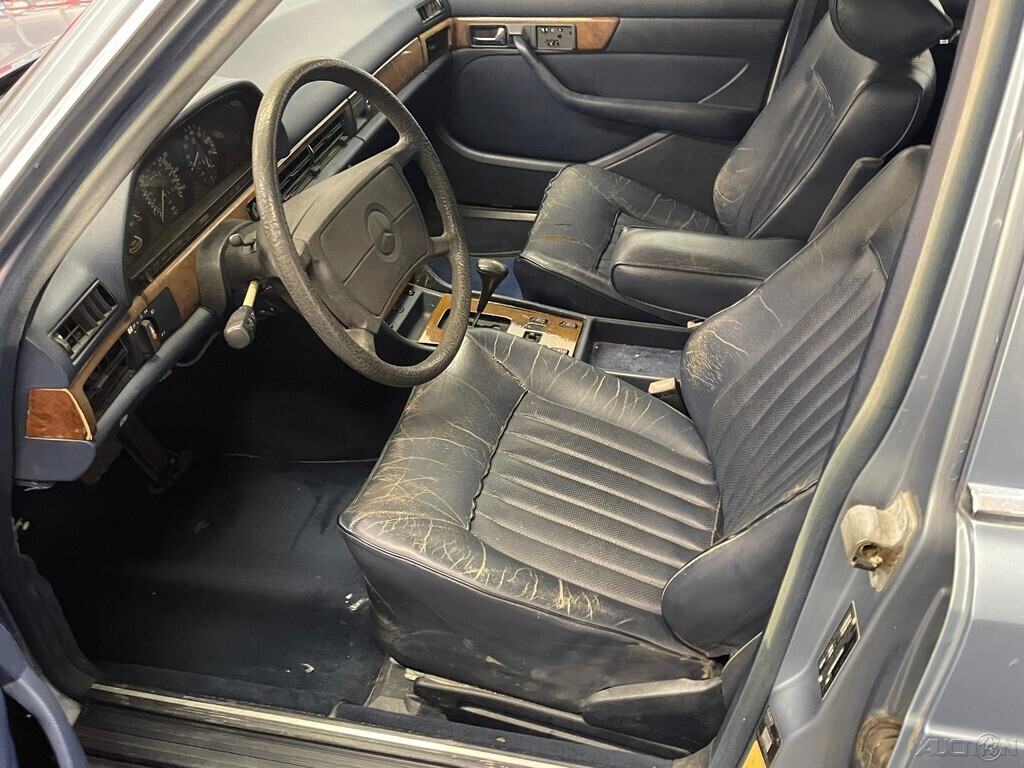 1988 Mercedes-Benz 500-Series 560 SEL - photo 10