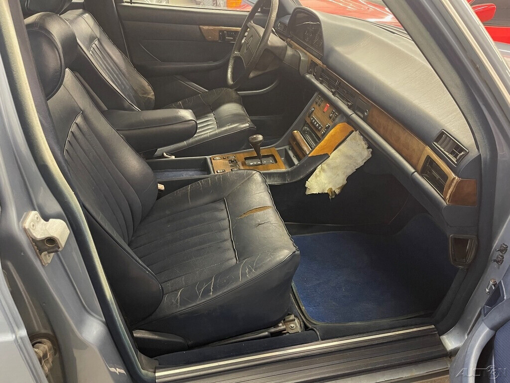 1988 Mercedes-Benz 500-Series 560 SEL - photo 13