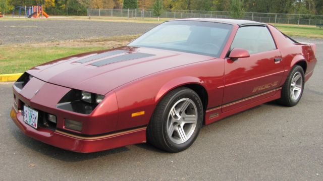 1988 Chevrolet Camaro IROC Z28 - photo 2