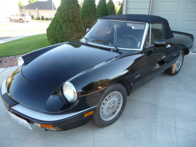 1988 Alfa Romeo Spider Black
