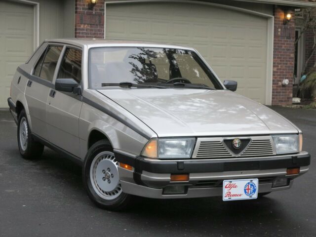 1988 Alfa Romeo Milano - GOLD EDITION WITH ONLY 65,500 ORIGINAL MILES 1988 Alfa Romeo Milano Gold Edition