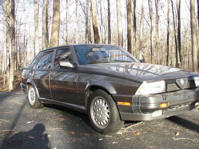 1988 Alfa Romeo Milano Verde 3.0 1988 Alfa Romeo Milano 4 Dr Sedan