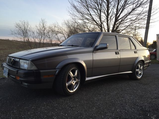1988 Alfa Romeo Milano Verde Sedan 4-Door 3.0L 1988 Alfa Romeo Milano