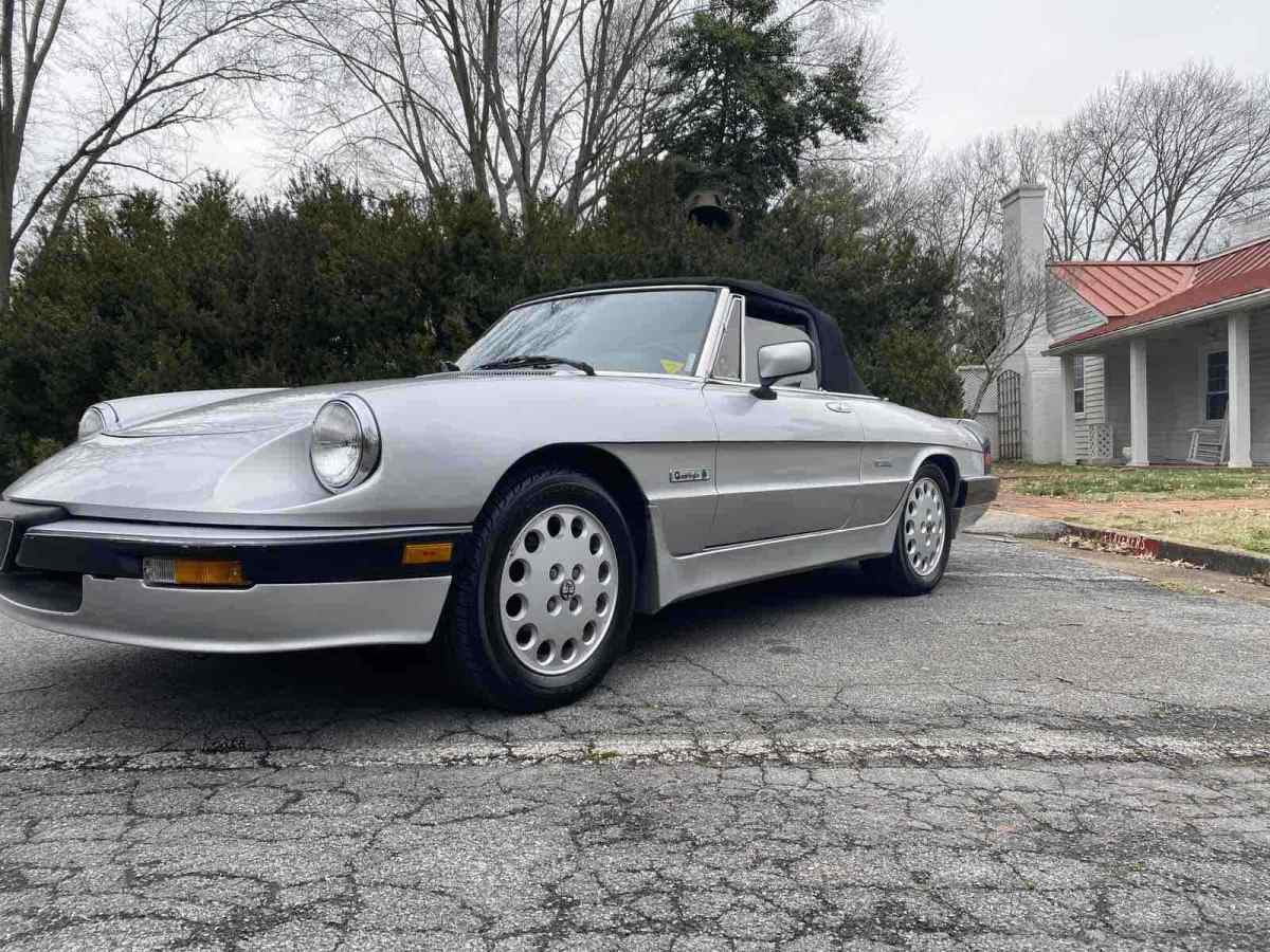 1988 Alfa Romeo Spider QUADRIFOGLIO