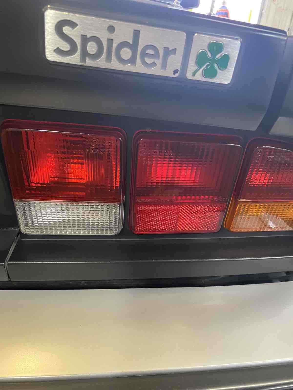 1988 Alfa Romeo Spider QUADRIFOGLIO - photo 6