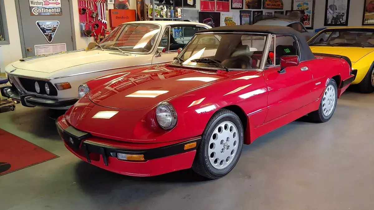 1988 Alfa Romeo Spider in nice original condition and runs great 1988 Alfa Romeo Spider