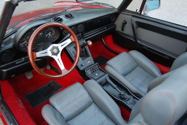 1988 Alfa Romeo Spider Red with Grey Interior Very Good Condition - photo 11