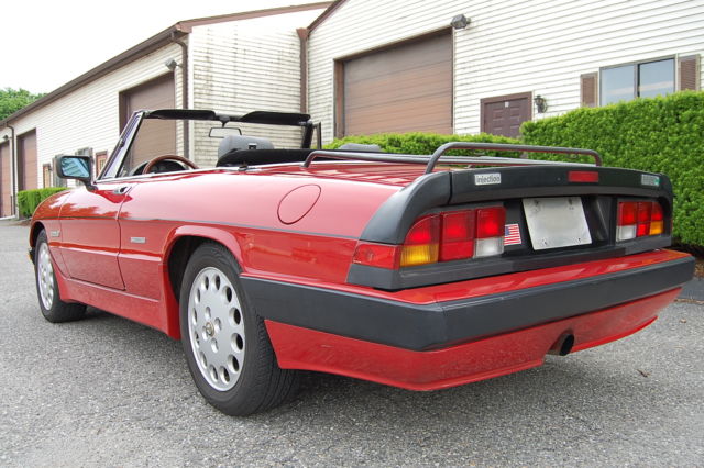 1988 Alfa Romeo Spider Red with Grey Interior Very Good Condition - photo 5