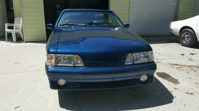 1988 ASC McLaren 1988 Ford Mustang