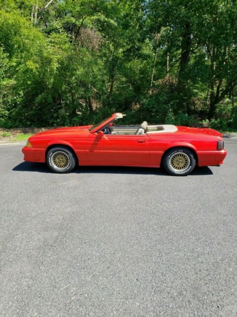 1988 ASC McLaren Mustang. Car 921 of 1508 1988 Ford Mustang 2 seater converable