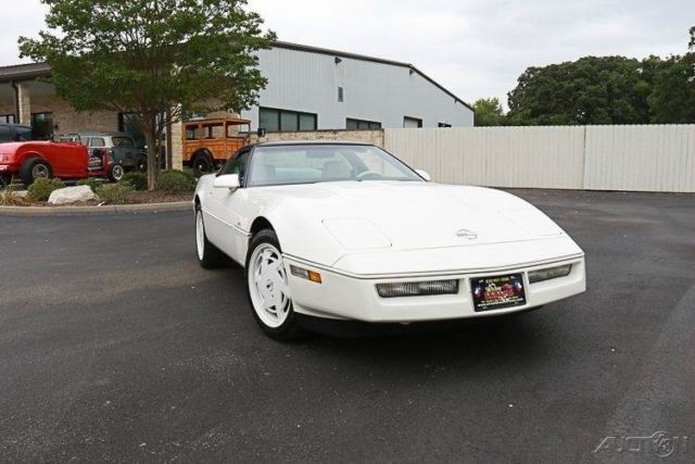 1988 Chevrolet Corvette Base 2dr Hatchback - photo 9