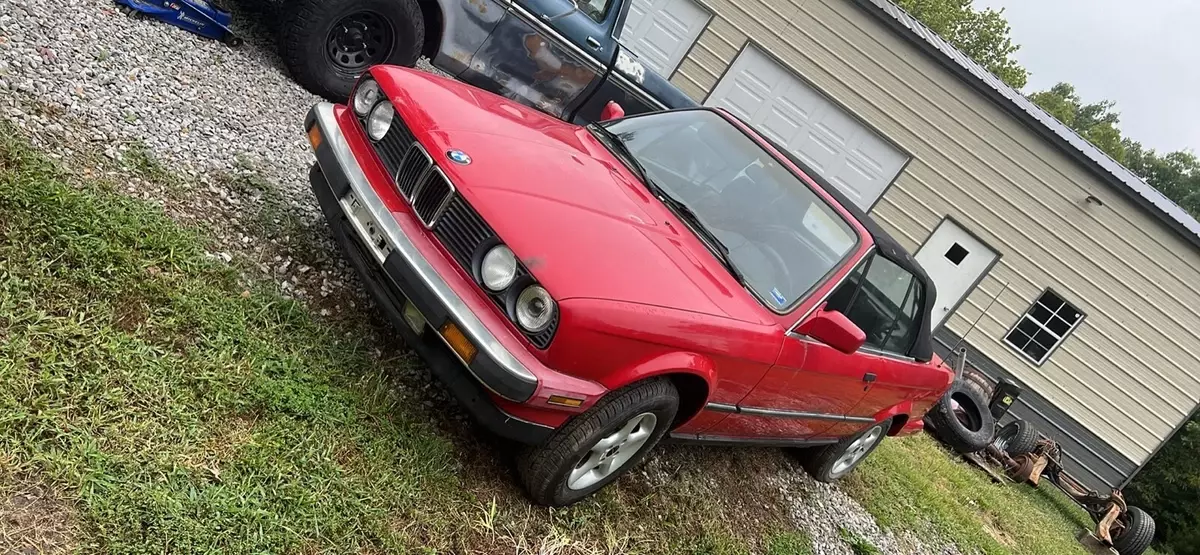 1988 BMW 325i Convertible Red I AUTOMATIC 1988 BMW 3-Series I AUTOMATIC