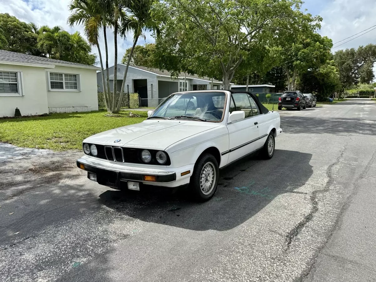 1988 BMW 325i Convertible White I AUTOMATIC 1988 BMW 3-Series I AUTOMATIC