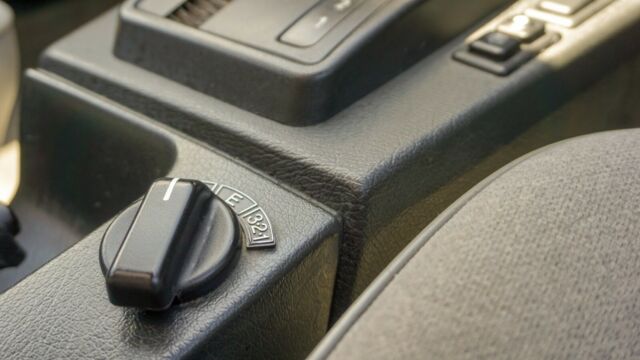 1988 BMW 3-Series Base - photo 10