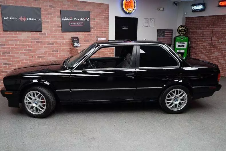 1988 BMW 325is 325is 2dr Coupe - photo 3