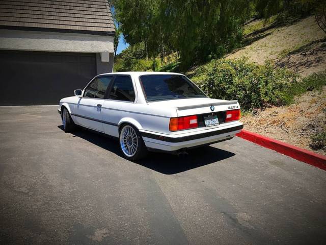1988 BMW 3-Series 325is - photo 8