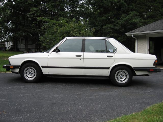 1988 BMW 5-Series Base Sedan 4-Door - photo 3
