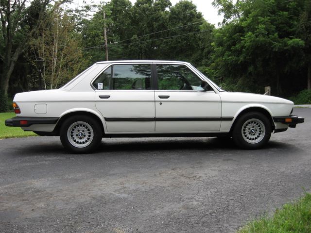 1988 BMW 5-Series Base Sedan 4-Door - photo 6