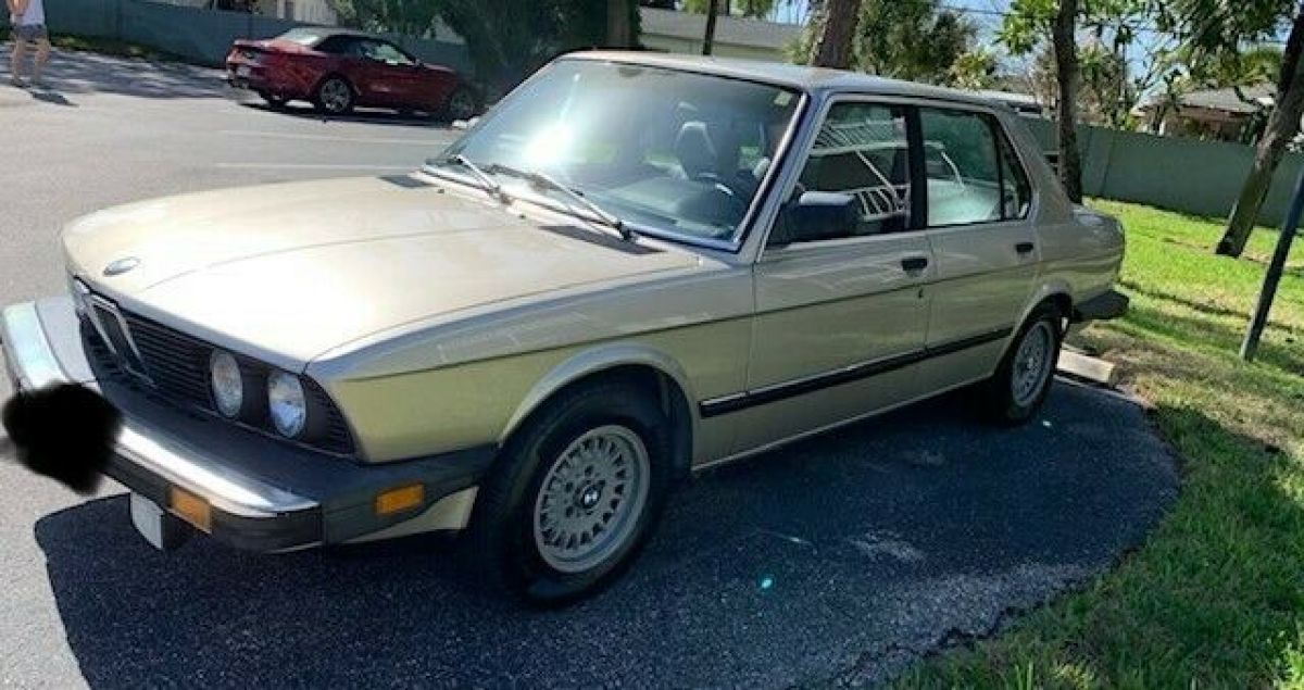 1988 BMW 528e - VERY LOW MILES 1988 BMW 5-Series E AUTOMATIC