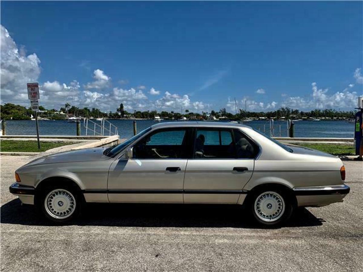1988 BMW 7-Series 735i