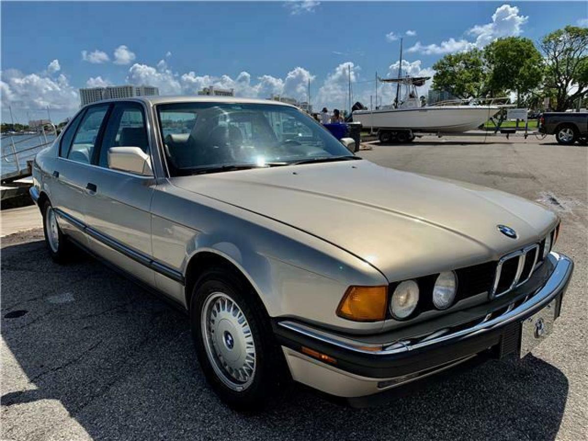 1988 BMW 7-Series 735i - photo 2