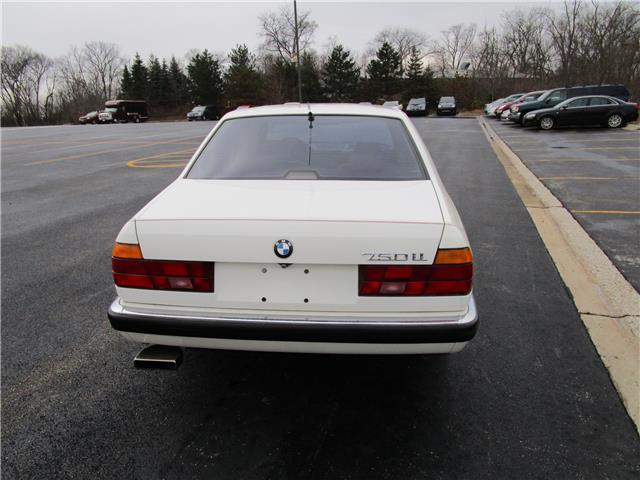 1988 BMW 7-Series 750iL - photo 5