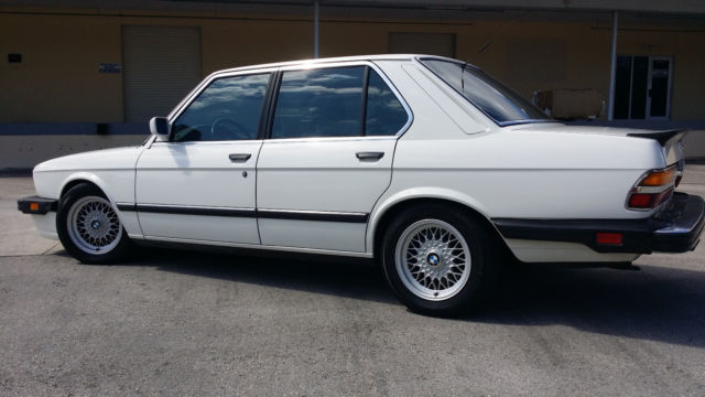 1988 BMW 5-Series 535is - photo 2
