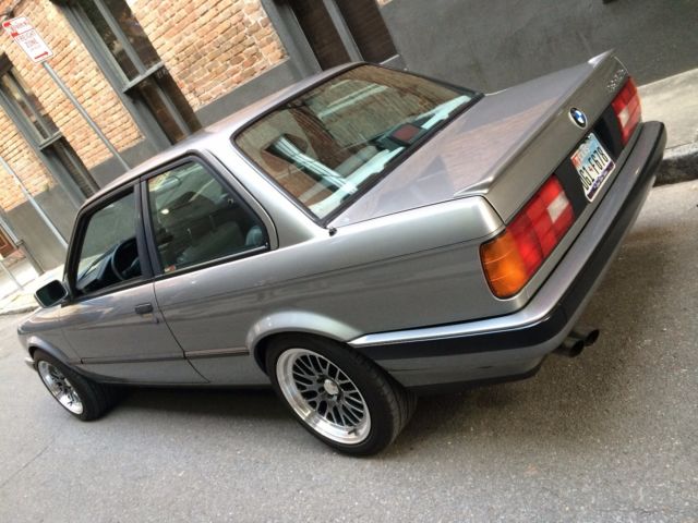 1988 BMW 3-Series is - photo 2