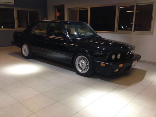 1988 BMW M5 E28 1988 BMW M5