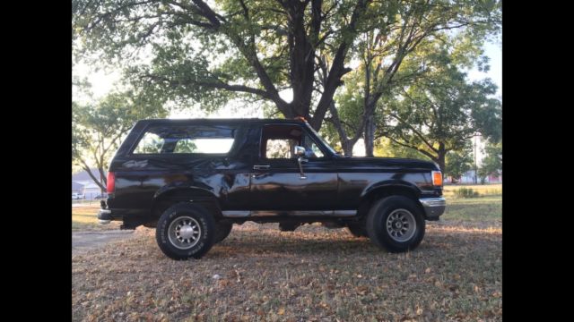 1988 Ford Bronco Custom - photo 2