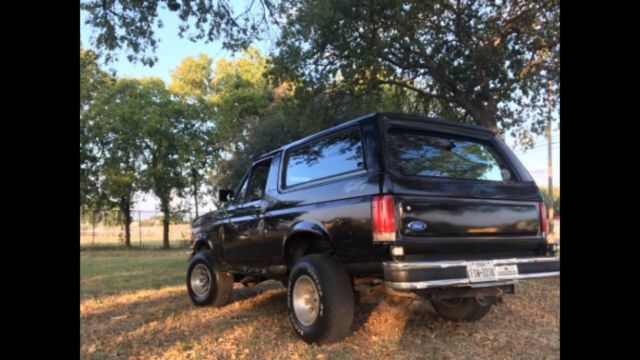 1988 Ford Bronco Custom - photo 4