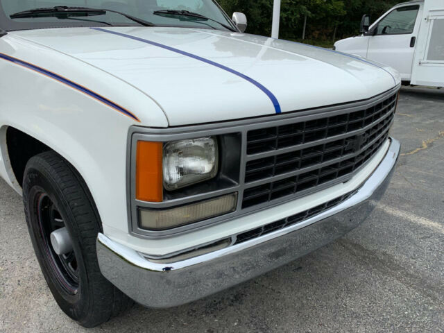 1988 Chevrolet C/K Pickup 2500 C2500 Cheyenne - photo 3