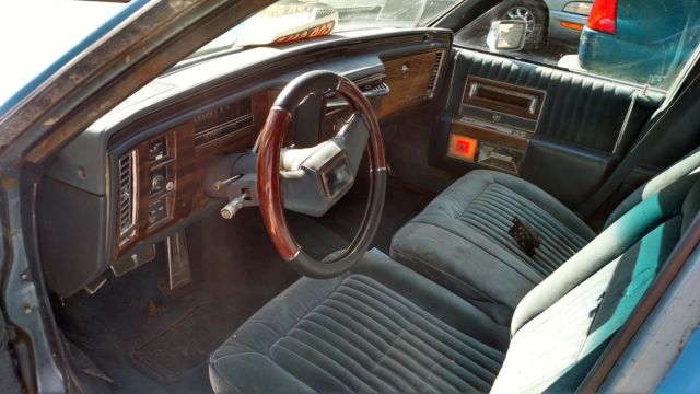 1988 Cadillac Brougham - photo 3