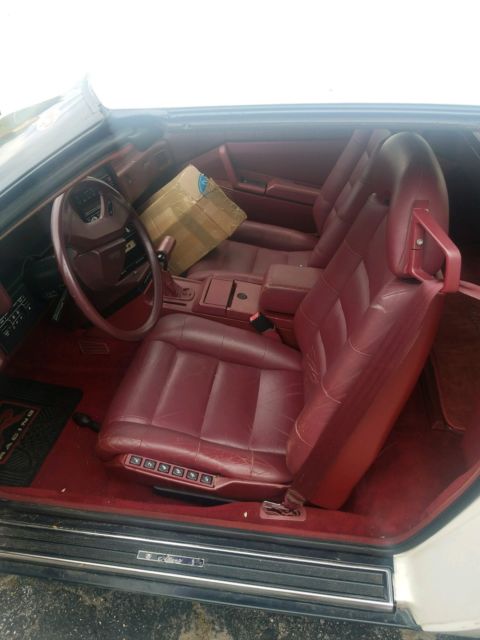 1988 Cadillac Allante hard and soft top - photo 5