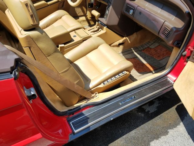 1988 Cadillac Allante 2 Dr Coupe - photo 4
